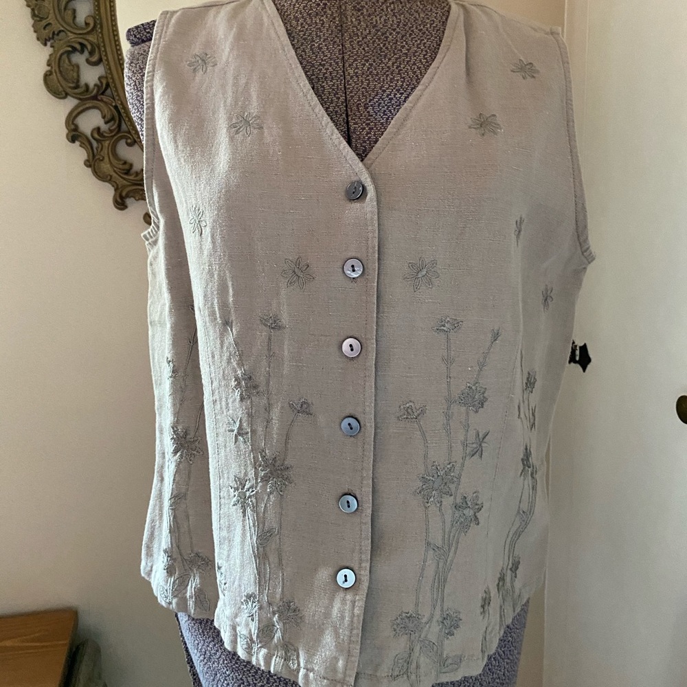Cotton/linen embroidered vest, neutral details.